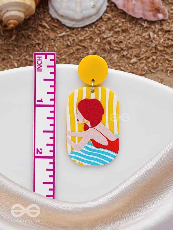 DIVE 'N DABBLE - STATEMENT ACRYLIC EARRINGS