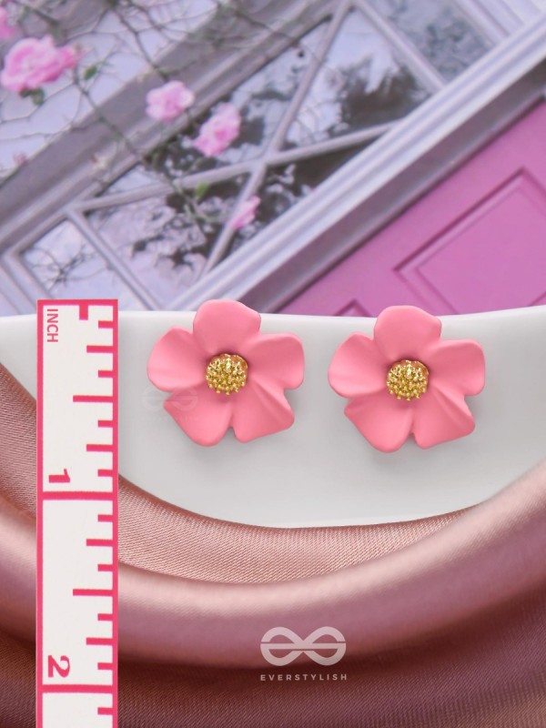THE BLOSSOM BALLAD - GOLDEN AND PINK ACRYLIC STUD EARRINGS