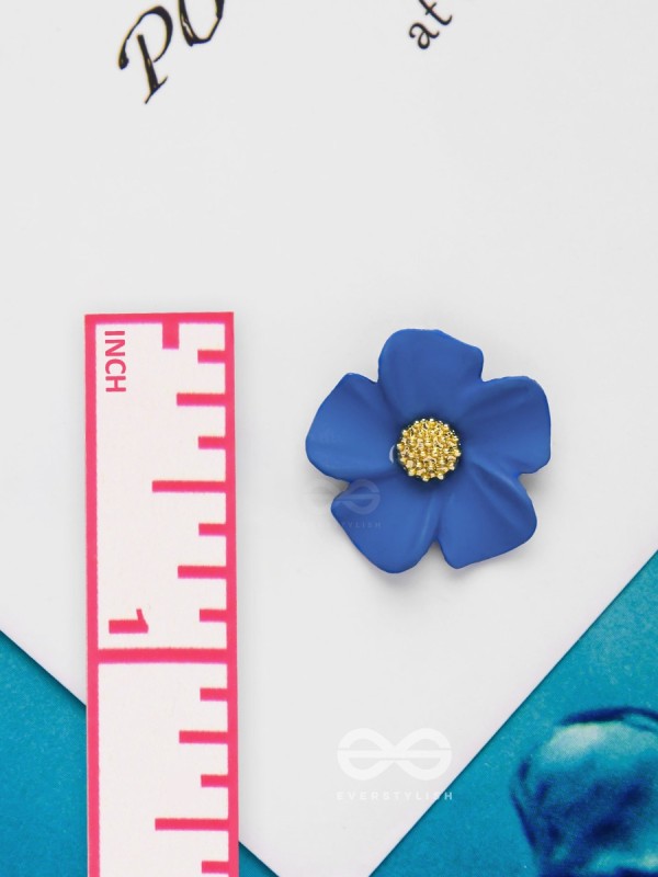 THE BLOSSOM BALLAD - GOLDEN AND BLUE ACRYLIC STUD EARRINGS