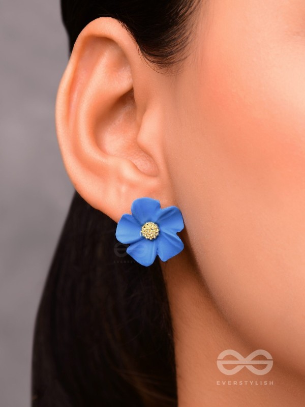 THE BLOSSOM BALLAD - GOLDEN AND BLUE ACRYLIC STUD EARRINGS