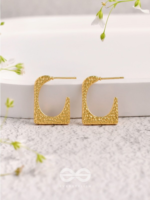 A Pixel Play - Golden Stainless Steel Earrings With Anti-Tarnish Coating