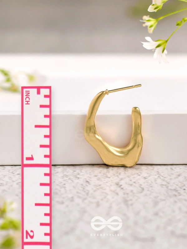 Mirage Embrace - Golden Stainless Steel Earrings With Anti-Tarnish Coating