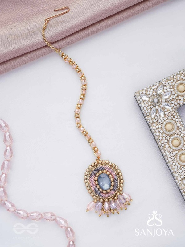Adhana - Delicate Glow - Stone, Beads And Glass Drops Hand Embroidered Maangtika