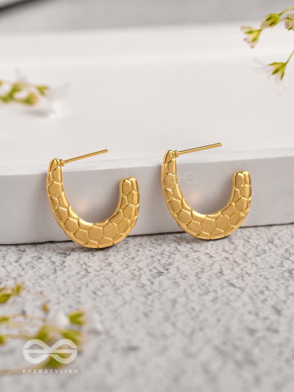 Radiant Crescents - Golden Stainless Steel Earrings With Anti-Tarnish Coating