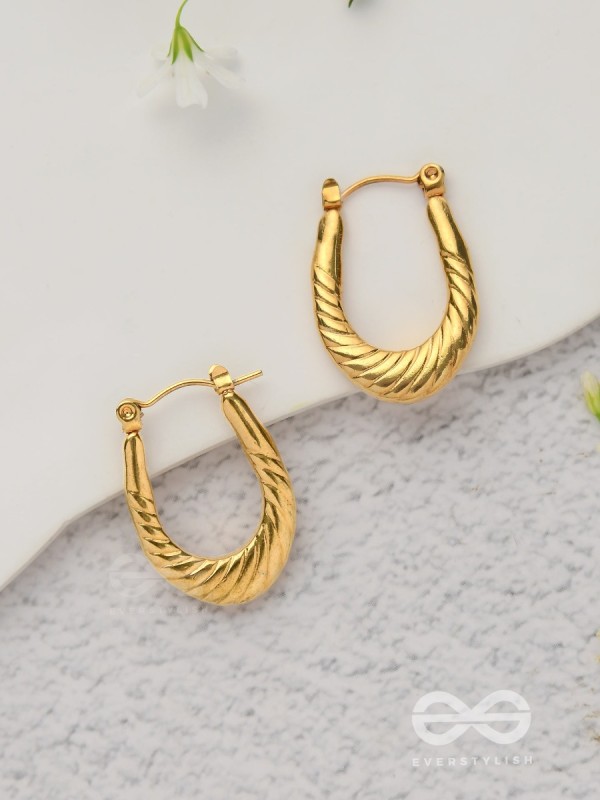Moonbeam Echoes - Golden Stainless Steel Earrings With Anti-Tarnish Coating