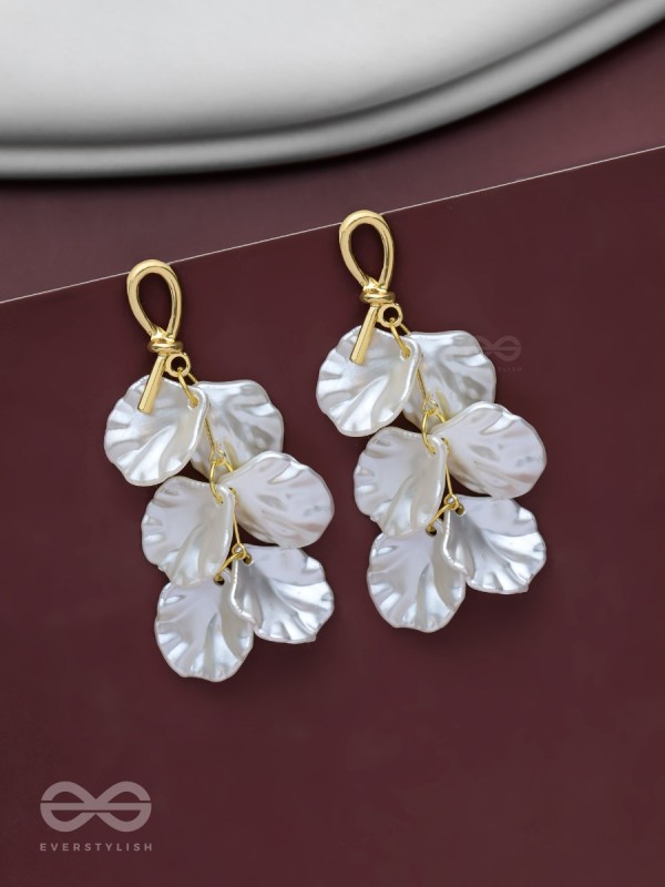 The Seashell Charms- Golden Shell Earrings 