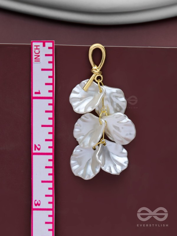 The Seashell Charms- Golden Shell Earrings 