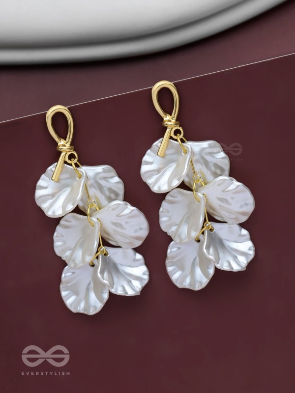 The Seashell Charms- Golden Shell Earrings 