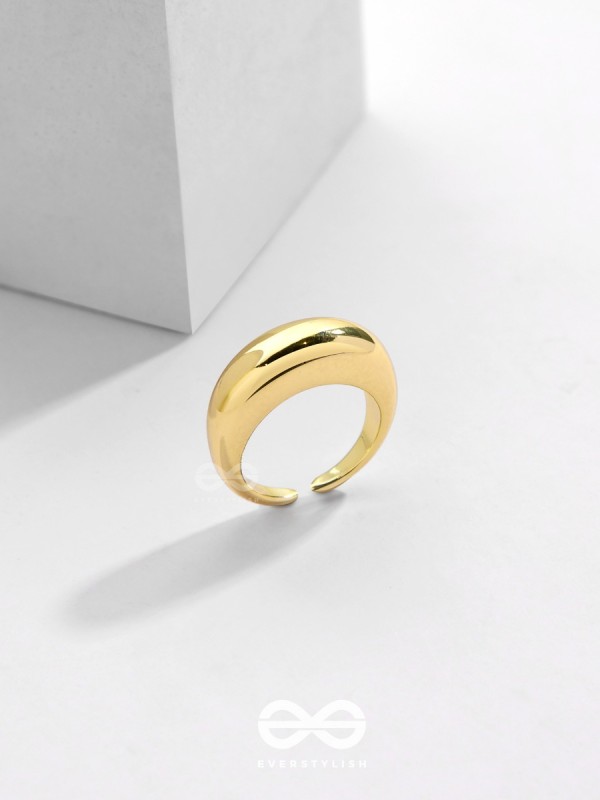 The Golden Grace - Golden Statement Ring 