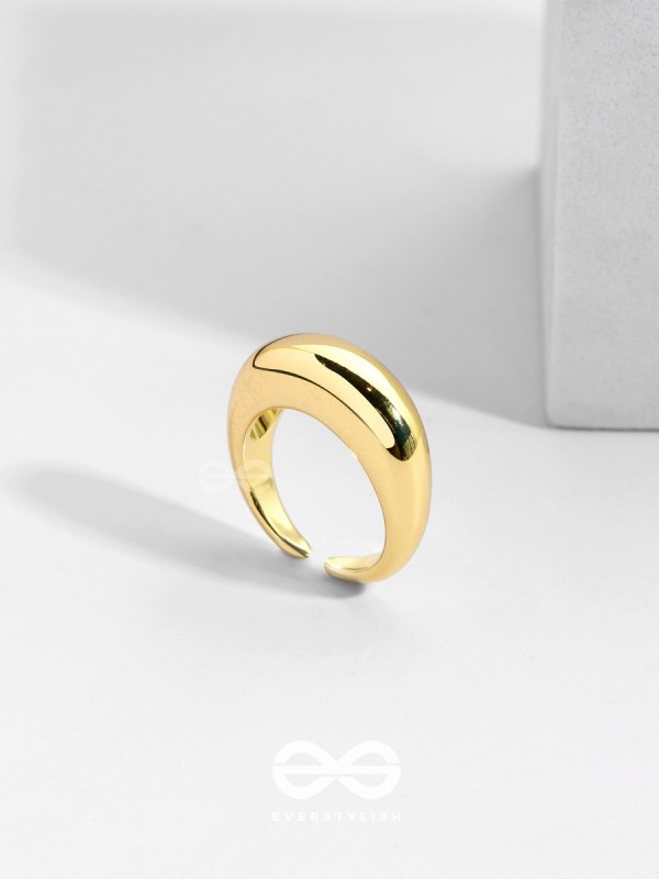 The Golden Grace - Golden Statement Ring 