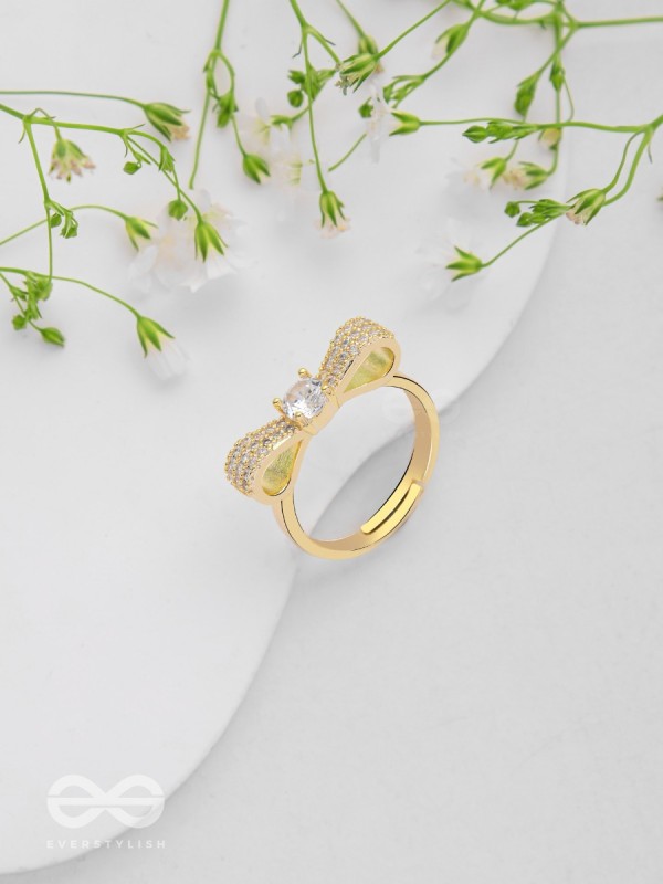 Sparkling Bow Affair - Golden Embellished Ring 