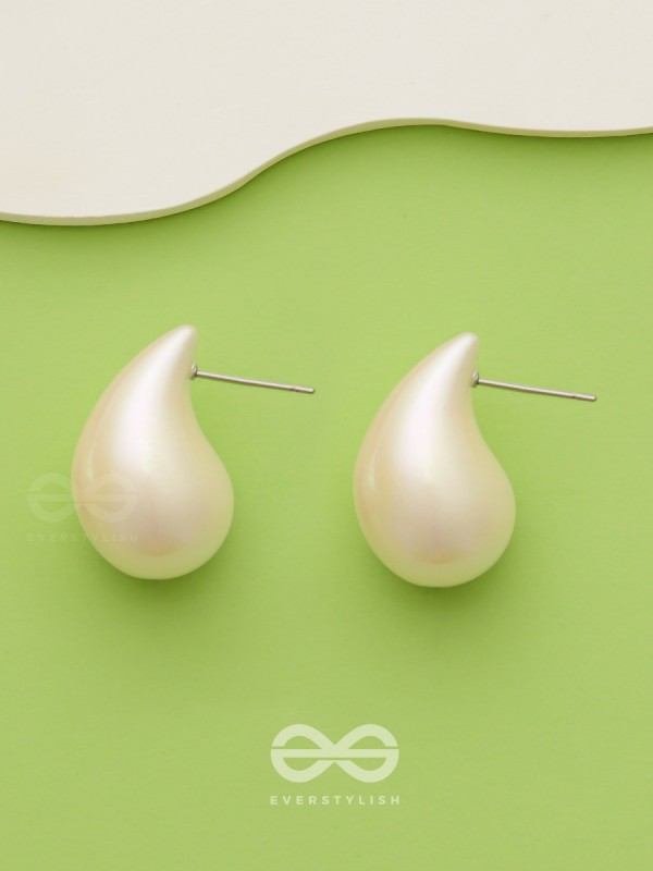 Glitter Drops - Holographic Acrylic Earrings (White)