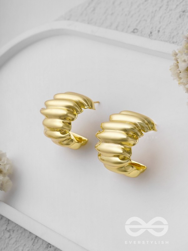 Metallic Curves - Statement Golden Earrings