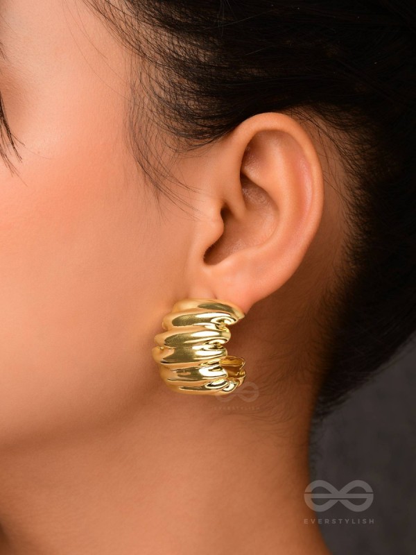 Metallic Curves - Statement Golden Earrings