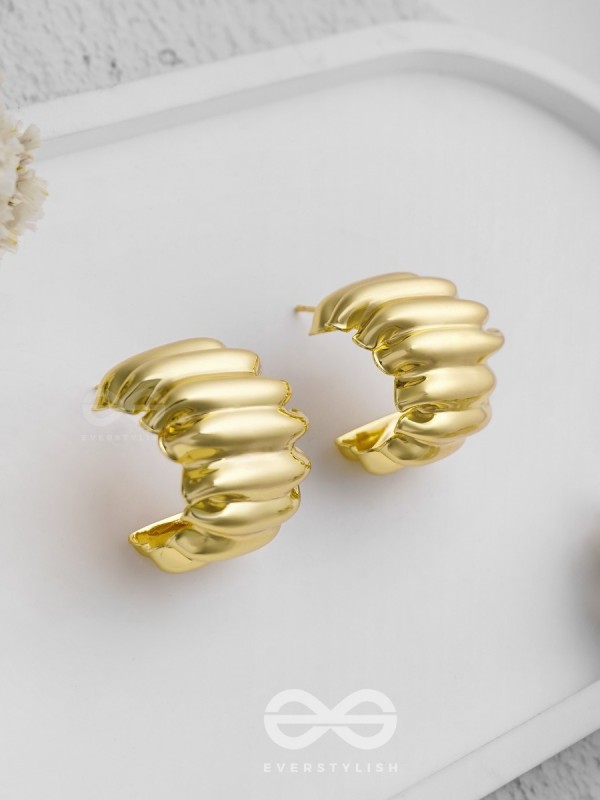 Metallic Curves - Statement Golden Earrings