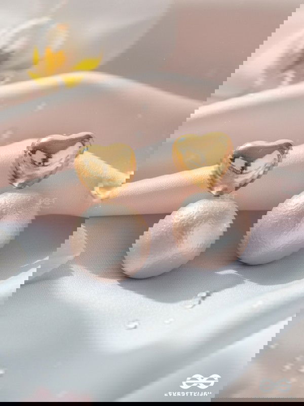 Heart's Delight - Golden Earrings