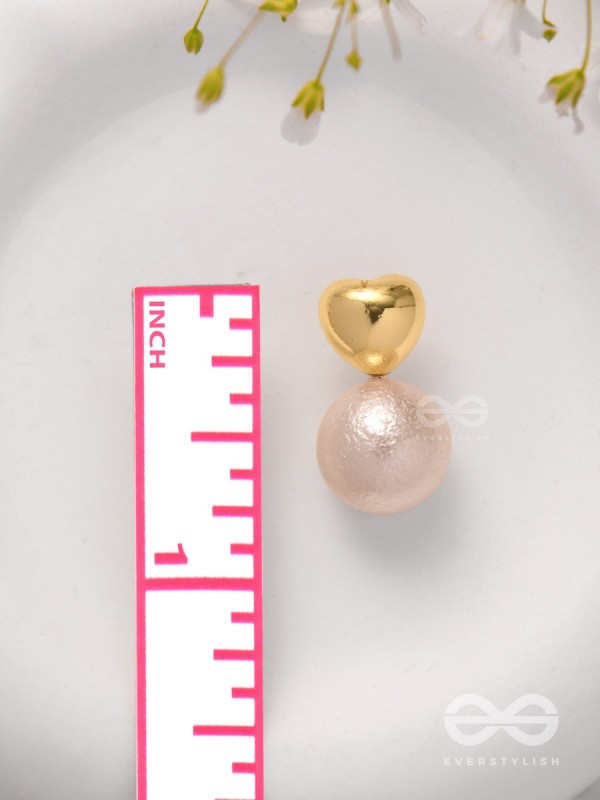 Heart's Delight - Golden Earrings