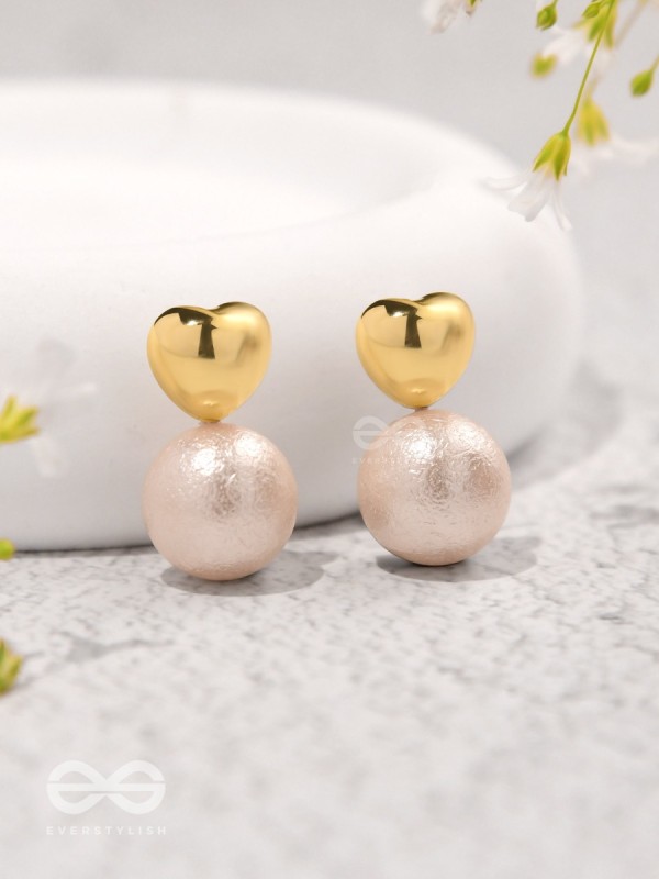 Heart's Delight - Golden Earrings