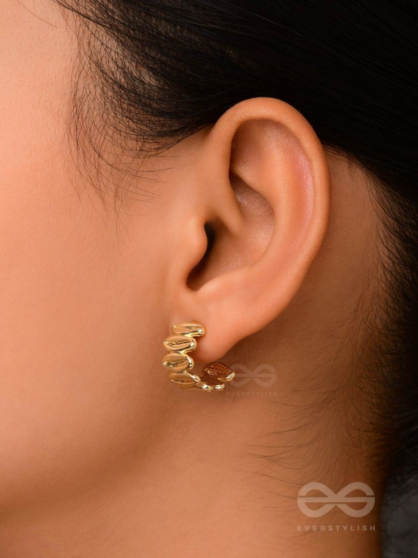 Miniature Seashells - Golden Earrings