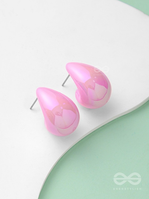 Shining Crescents - Holographic Acrylic Earrings (Light Pink)