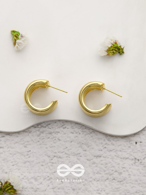 Twisted Trio - Golden Earrings