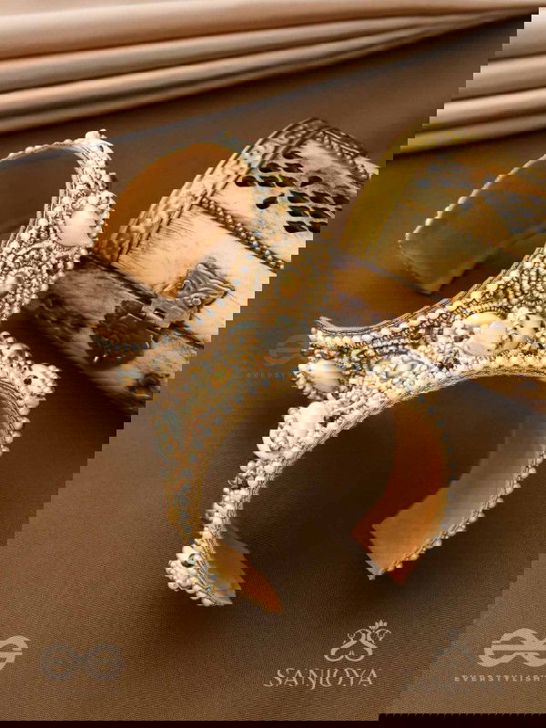 Saindhav- The Marine Love- Shells And Beads Hand Embroidered Bangle (Set Of 2)