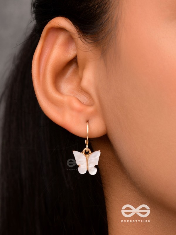 Take The Sky Like A Butterfly - Cute Golden Dangler Earrings (White)