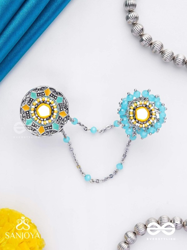 Ambarant - The Horizon Bands - Mirror And Beads Hand Embroidered Enamelled Oxidised Chain Linked Double Rings (Adjustable)