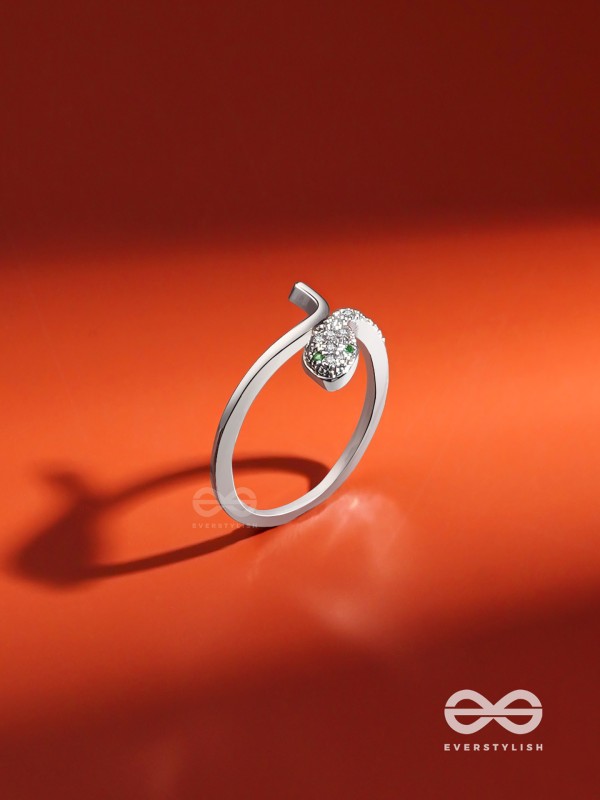 The Artisan Leaf - Cubic Zirconia Silver Ring