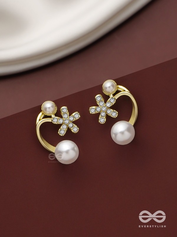 Golden crescent- Pearl studs' golden floral pattern 