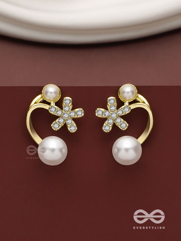 Golden crescent- Pearl studs' golden floral pattern 