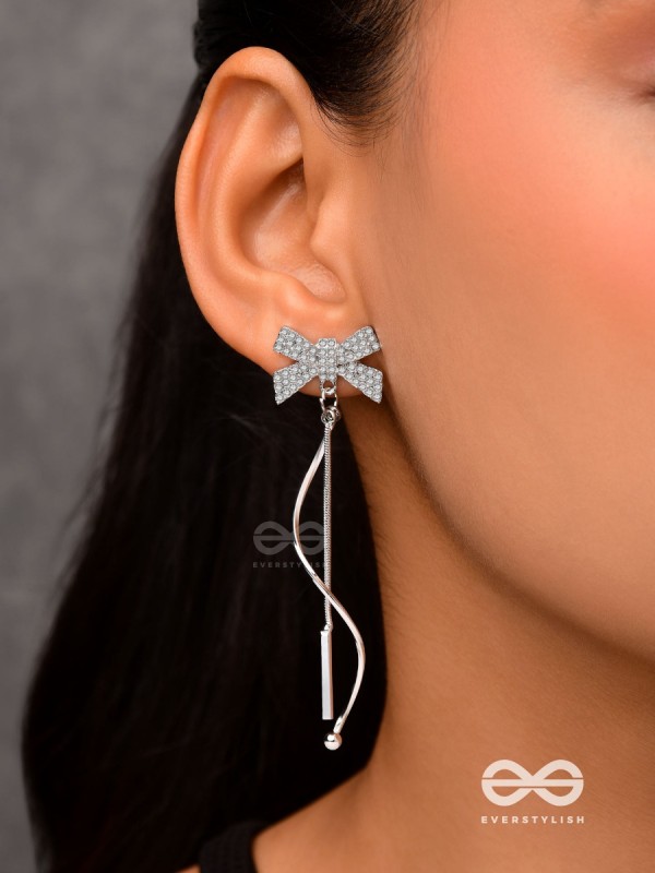 Starry Knots- Dangling Silver Cubic Zirconia Earrings 