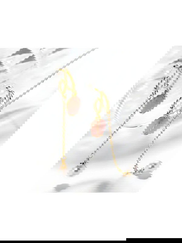 Soft resilience - Golden dangling earrings with pink rosé  