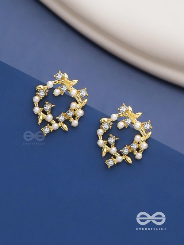 Emerald vines -Wreath shaped pearl studs 