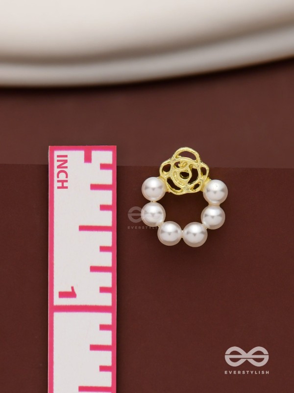 Eternal love - Golden rose studs with silver Pearls