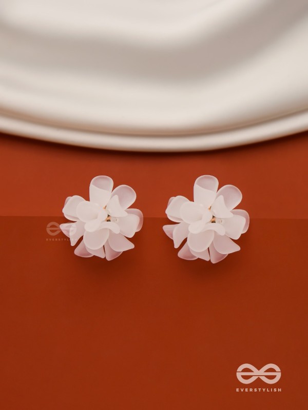  Spring fling - White floral studs 