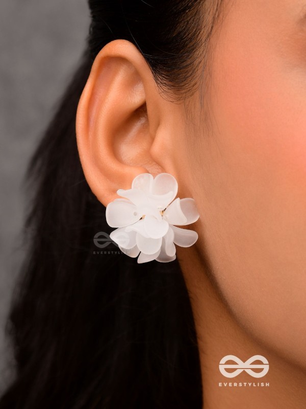  Spring fling - White floral studs 