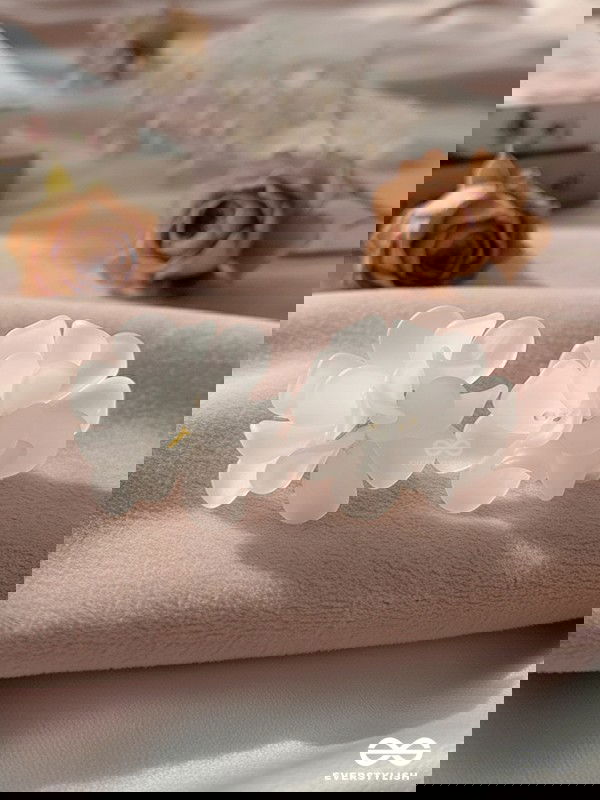  Spring fling - White floral studs 