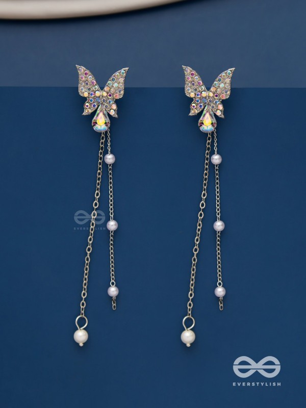 Morning mist- Butterfly dangling earrings 