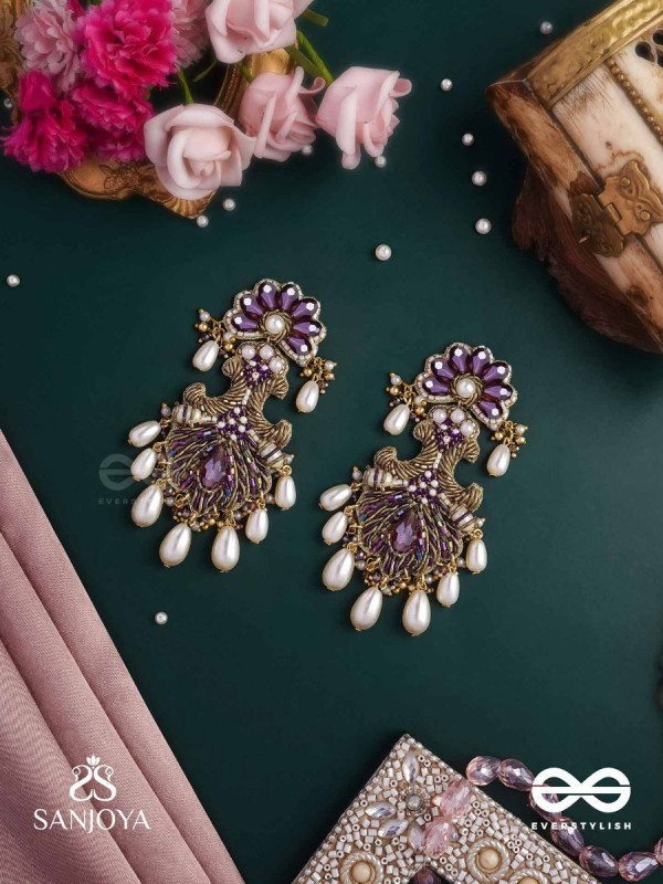 SHYAM PUSHP– DARK BLOSSOM A REGAL EARRING WITH RICH, DARK-HUED GEMSTONES AND PEARL ACCENTS, RESEMBLING A BLOOMING FLOWER