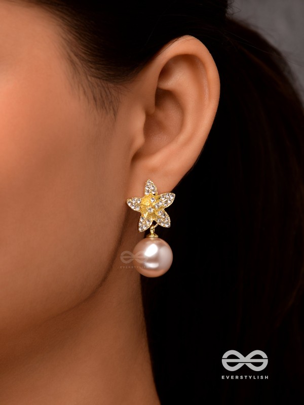Twinkle Glow - Starry Pearl Earrings