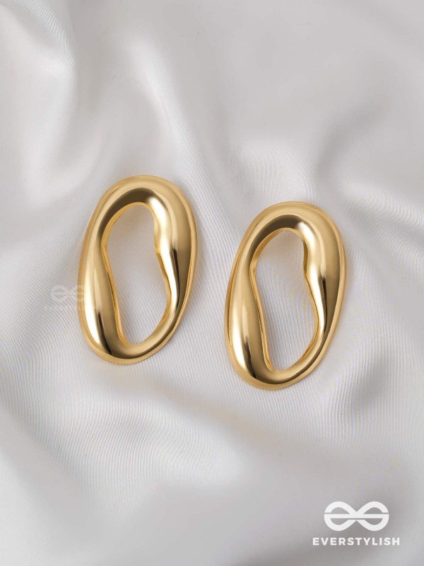 LOOPS OF GLAMOUR - GOLDEN TWISTED HOOP EARRINGS