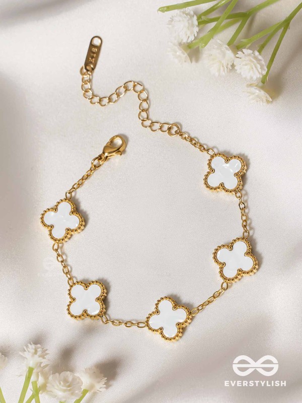 GOLDEN WHITE CLOVER - HOLOGRAPHIC STAINLESS STEEL 18K GOLD PLATED ANTI TARNISH BRACELET