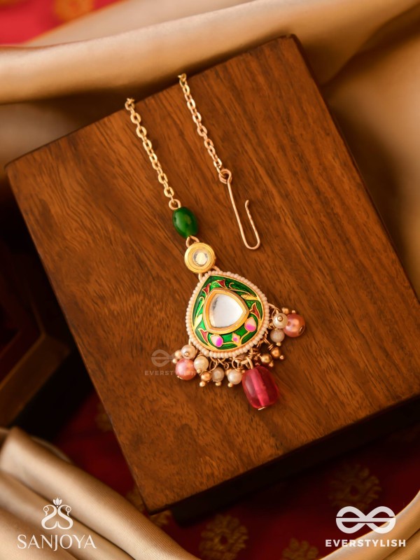 KIRANMALA – GARLAND OF RAYS- EXQUISITE ENAMELLED KUNDAN MAANGTIKA WITH MULTICOLORED DROPS AND PEARLS
