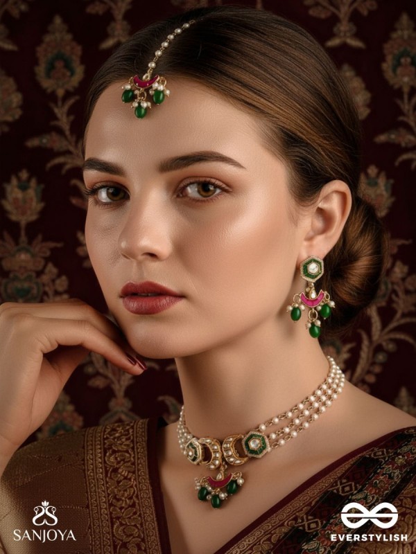 SHASHIRATNA- JEWEL OF THE MOON - HANDMADE KUNDAN SET WITH NECKLACE, EARRINGS AND MAANGTIKA