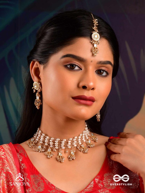 HIRANYA - GOLDEN GRACE - CLASSIC PEARL MAANGTIKA WITH DELICATE GOLD ACCENTS