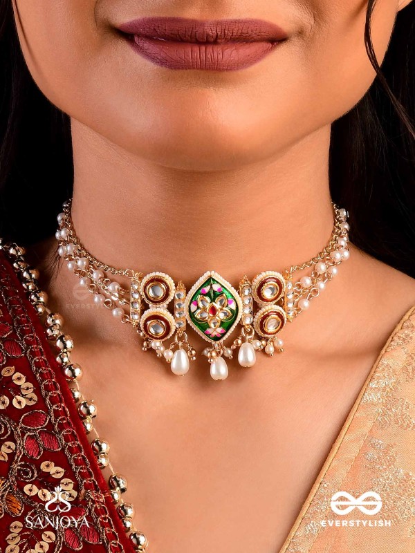 HARINAKSHI - DOE-EYED BEAUTY - GRACEFUL HANDCRAFTED KUNDAN CHOKER WITH POLKI ACCENTS AND PEARL DETAILS