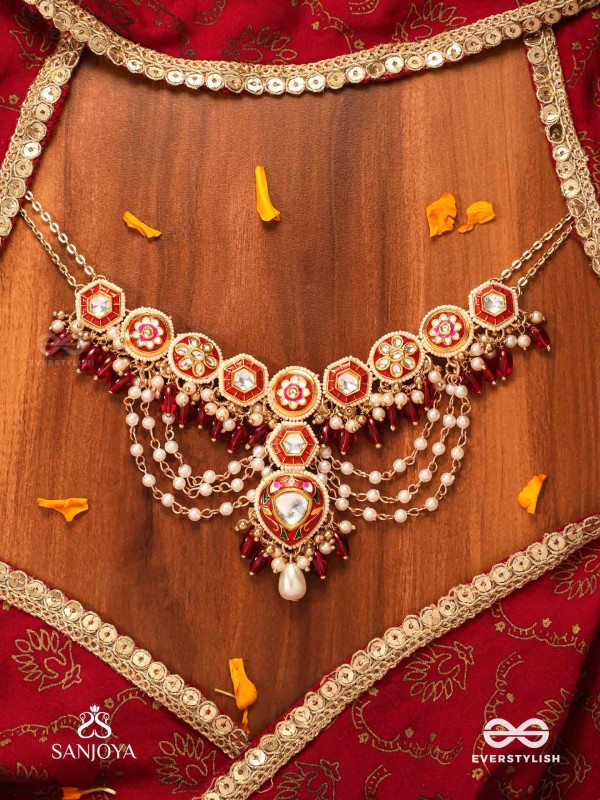 JWLALA - FLAME-LIKE BEAUTY - MAJESTIC HANDCRAFTED KUNDAN NECKLACE WITH ORNATE RED AND GOLDEN DETAILS