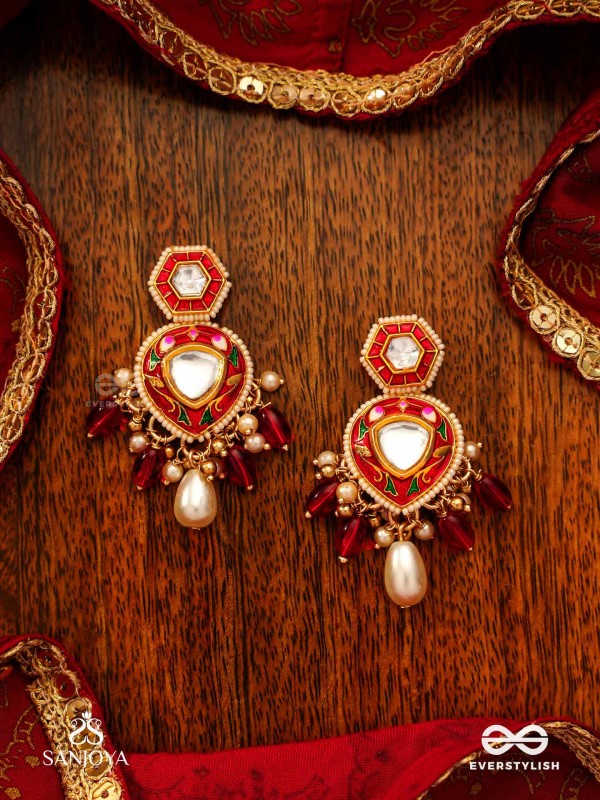 JWLALA - FLAME-LIKE BEAUTY - MAJESTIC HANDCRAFTED KUNDAN EARRINGS WITH ORNATE RED AND GOLDEN DETAILS