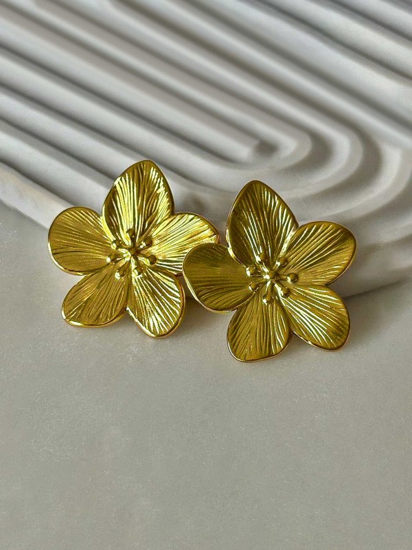 GOLDEN PETAL-  ELEGANT GOLD FLOWER STUDS